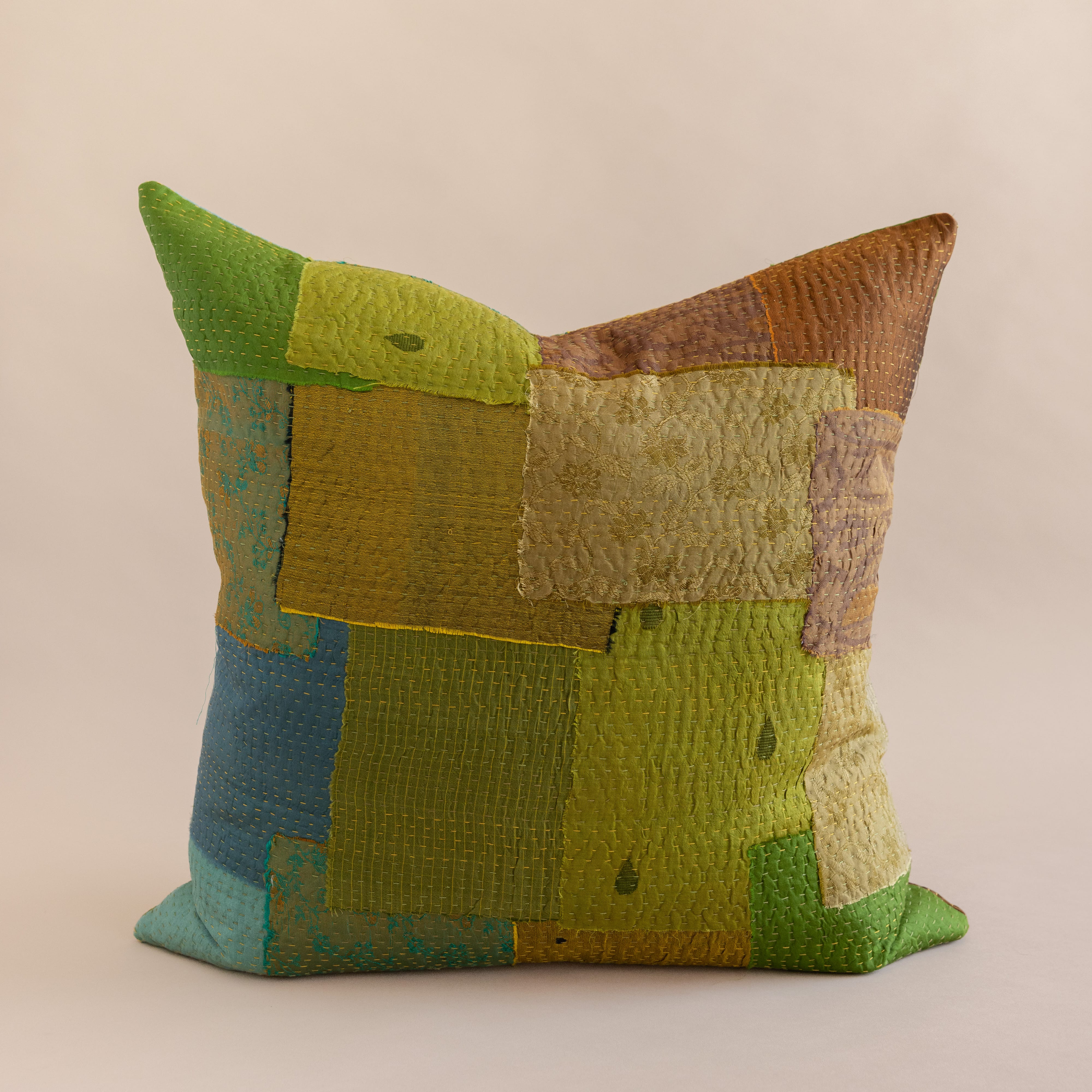 Maison Mieko Pillows Square / Greenlake Vintage Sari Patched Cushion