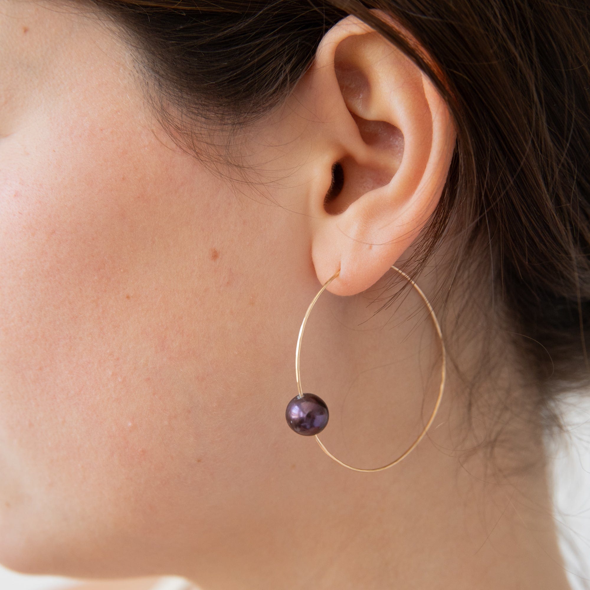 Mary MacGill Earrings Charcoal Hoops in Baroque Pearl by Mary MacGill