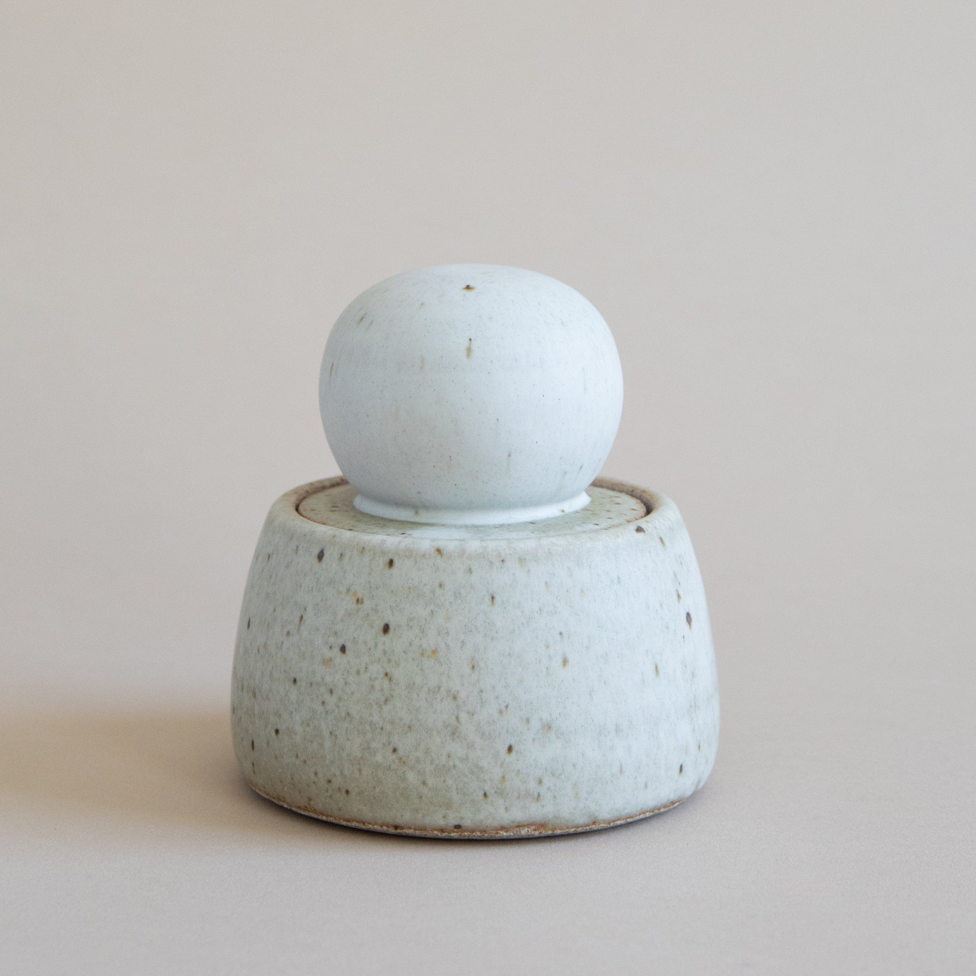 MH Ceramics Trays + Catchalls Alabaster / Mini Stash Jars