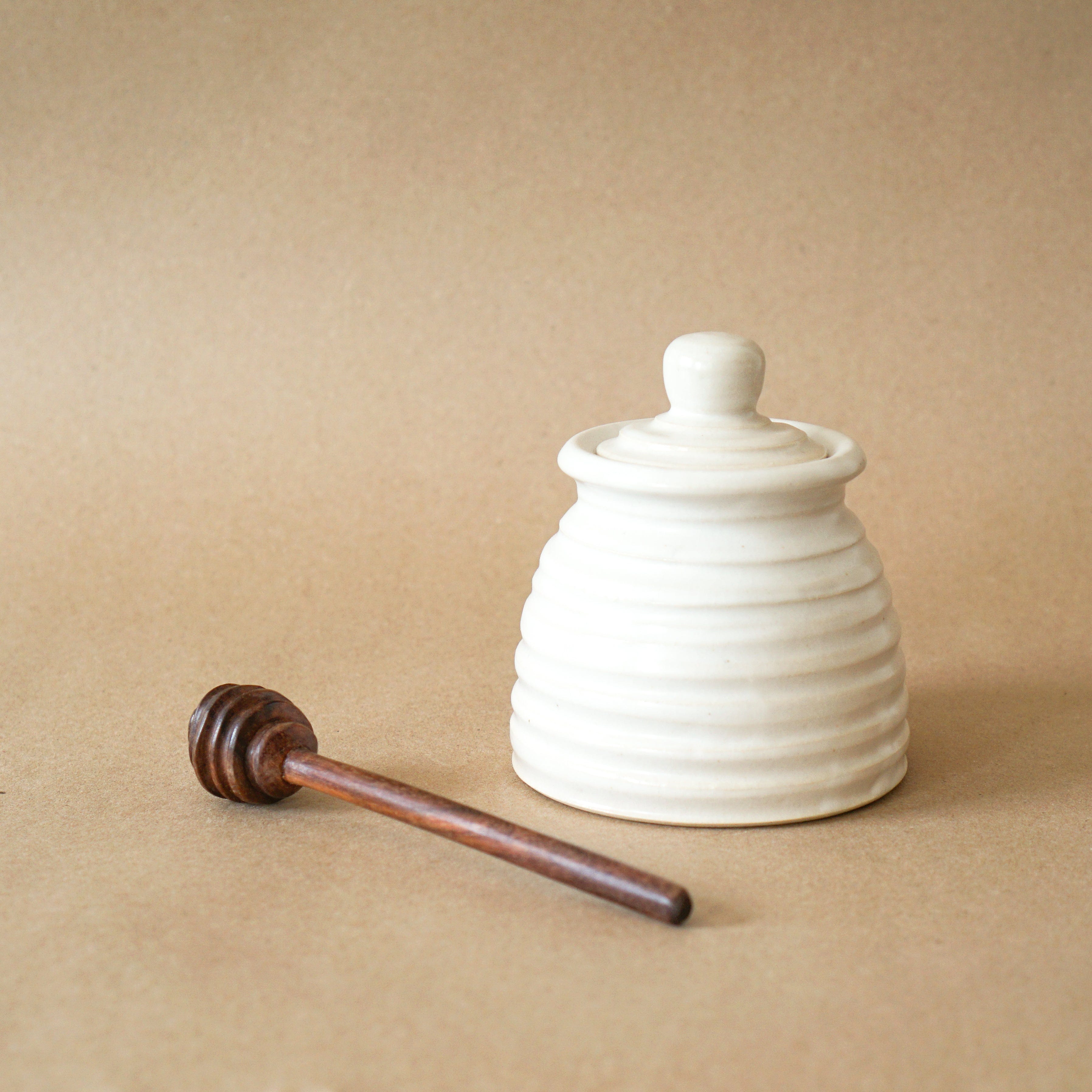 ONORA Kitchen White Chula Honey Pot