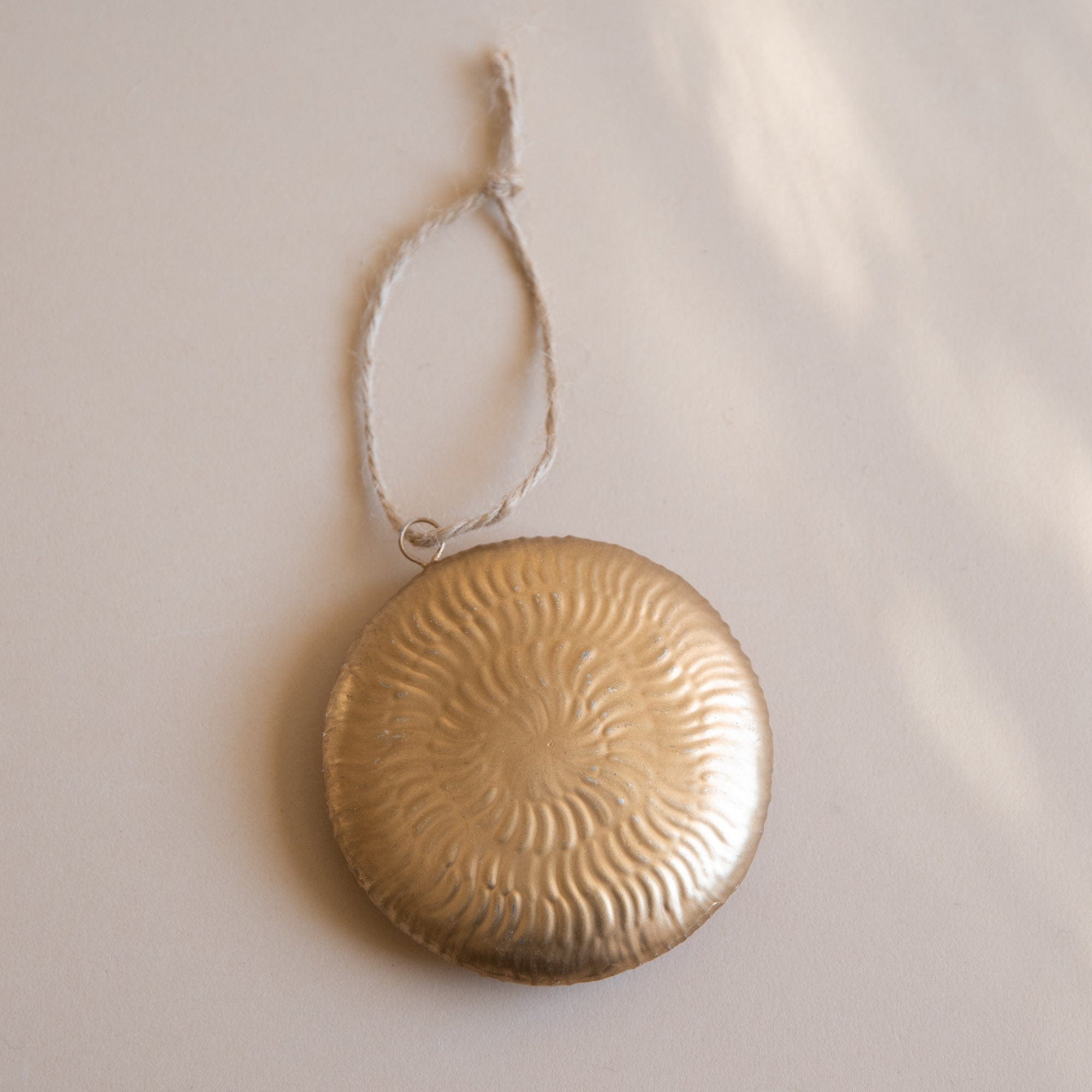 ONORA Seasonal Round Tin Ornament