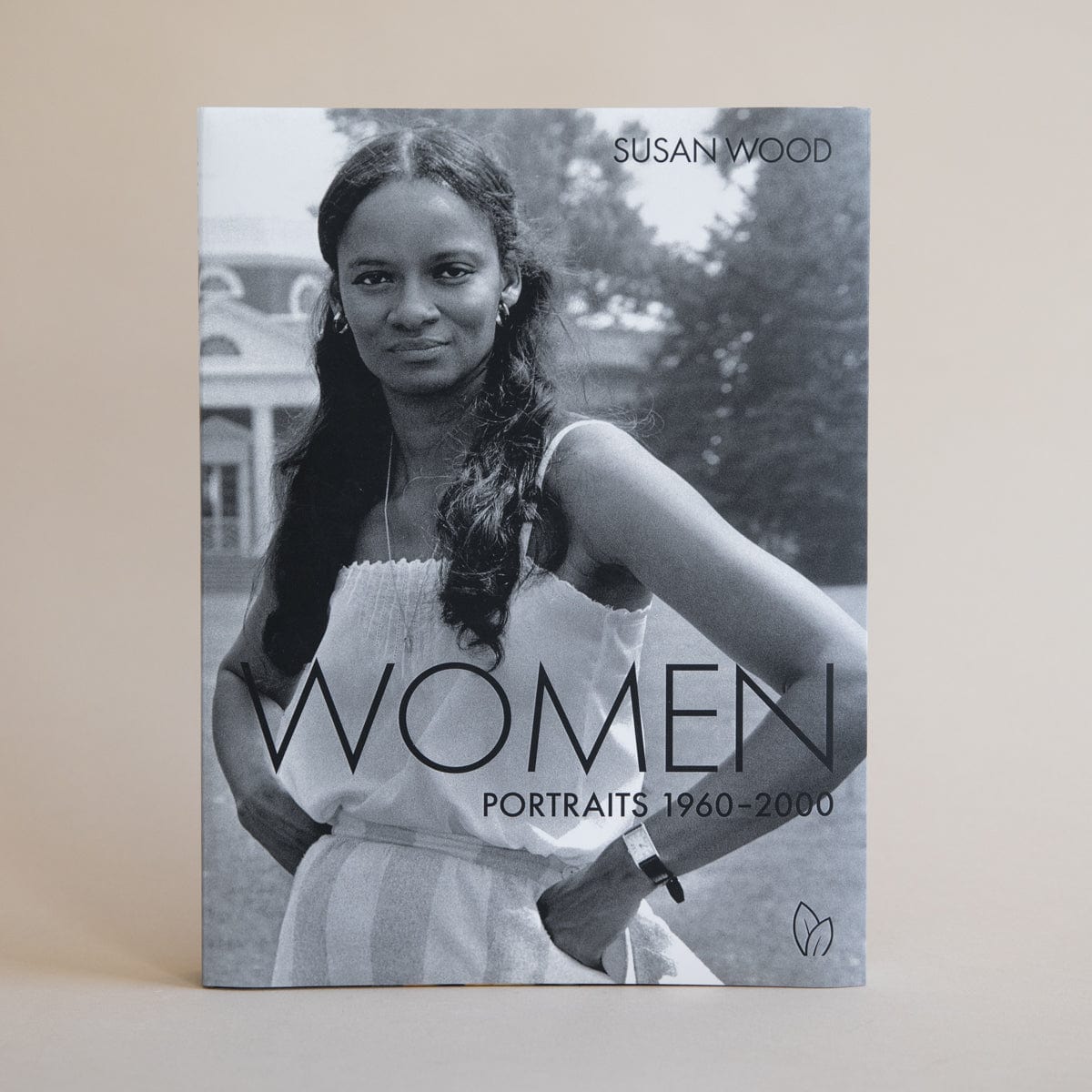 Pointed Leaf Press Lifestyle Women: Portraits 1960-2000