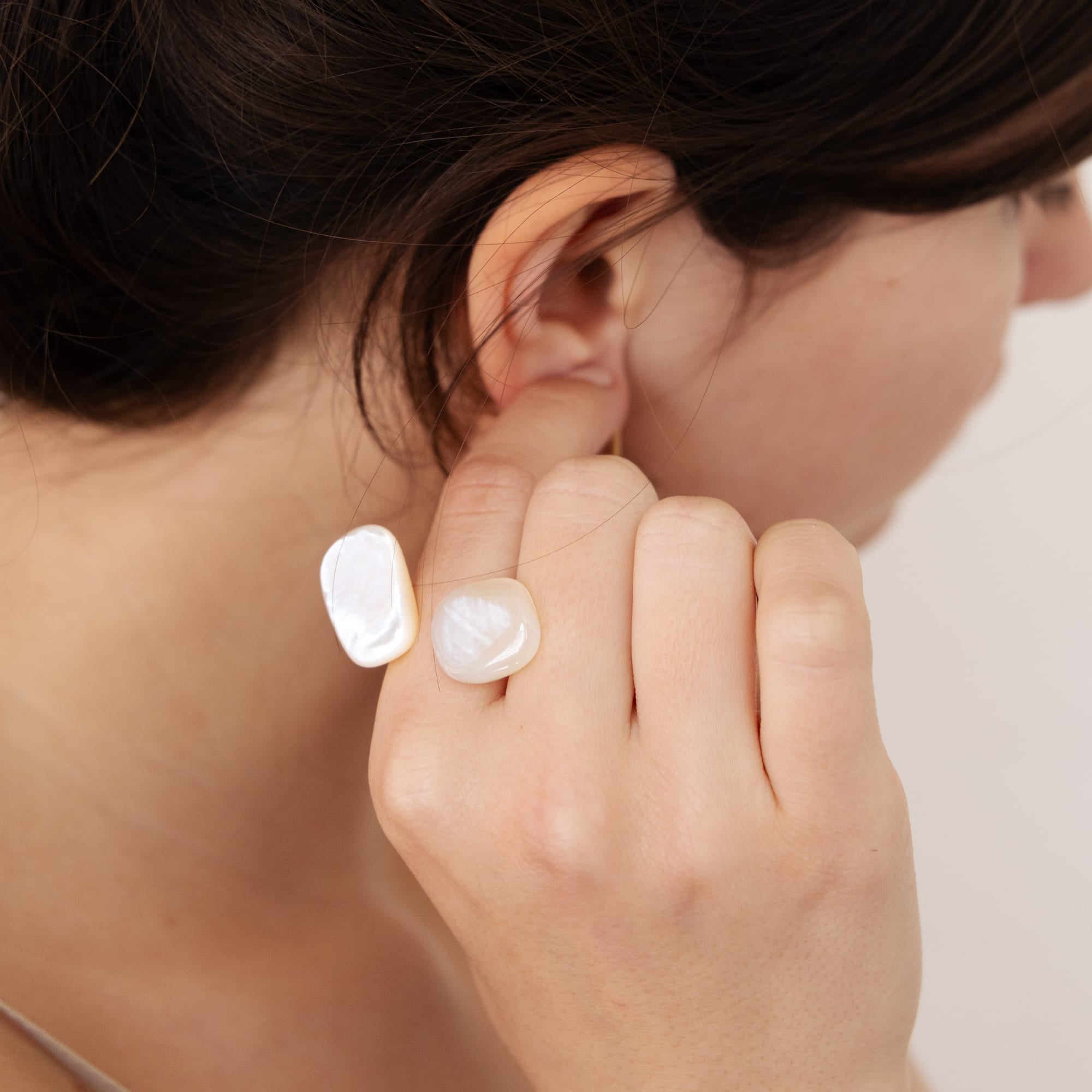 Saskia Diez Rings Mother of Pearl Sling Ring