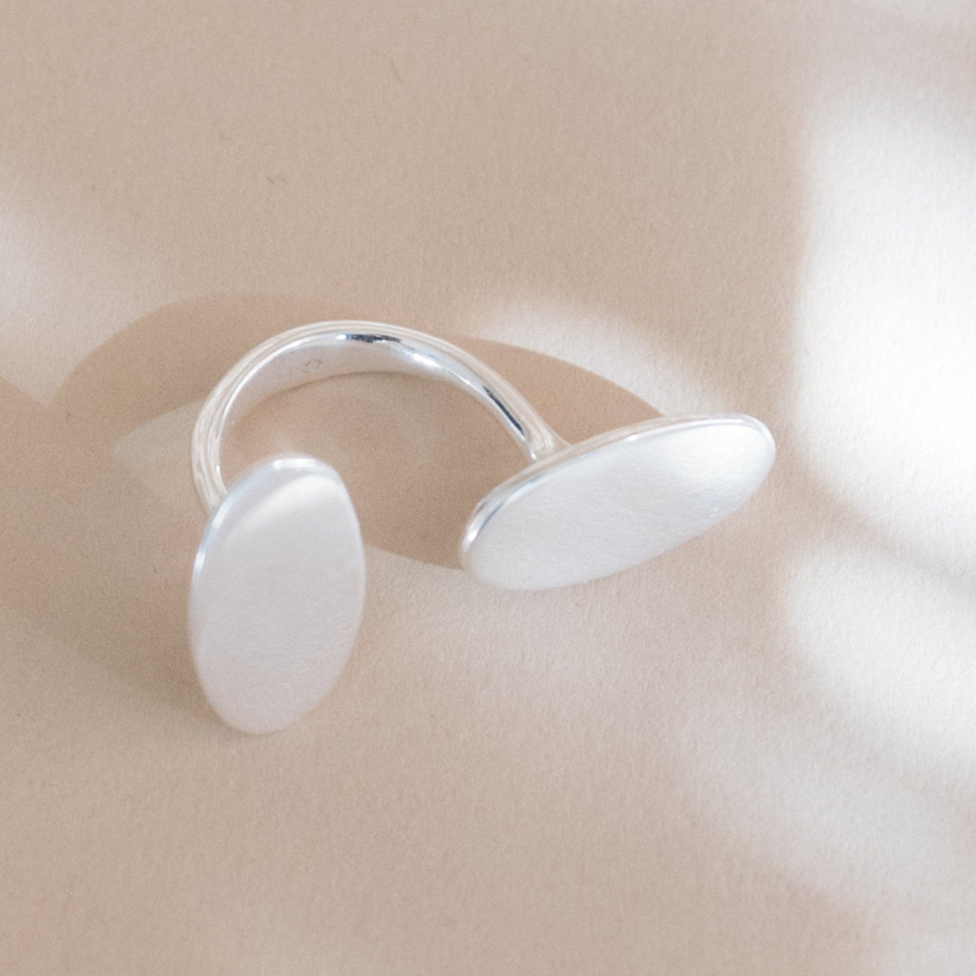 Saskia Diez Rings Oval Sling Ring