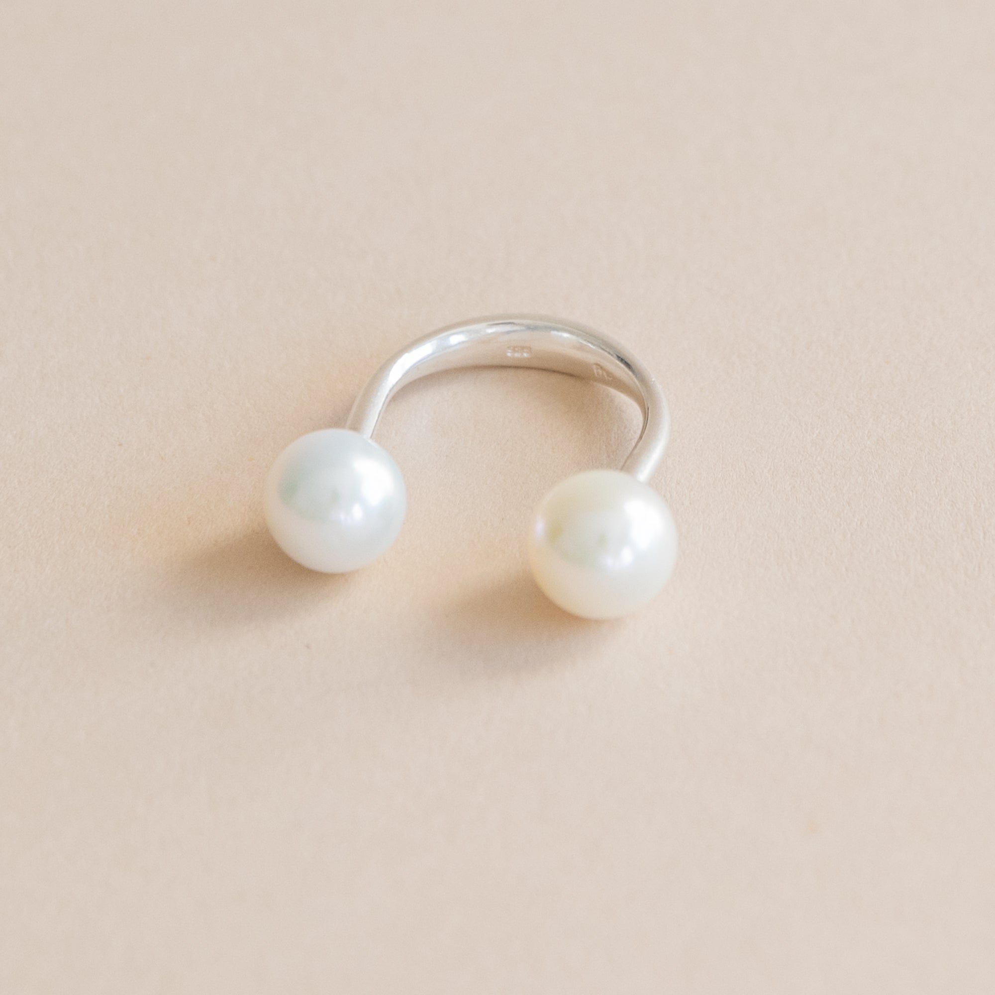 Saskia Diez Rings Pearl Sling Ring