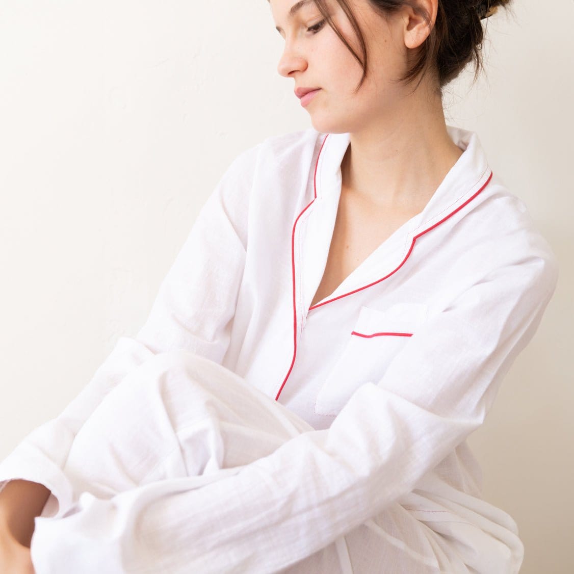 Scarlette Ateliers Sleepwear Women's Pajama Set in White with Red Stiching