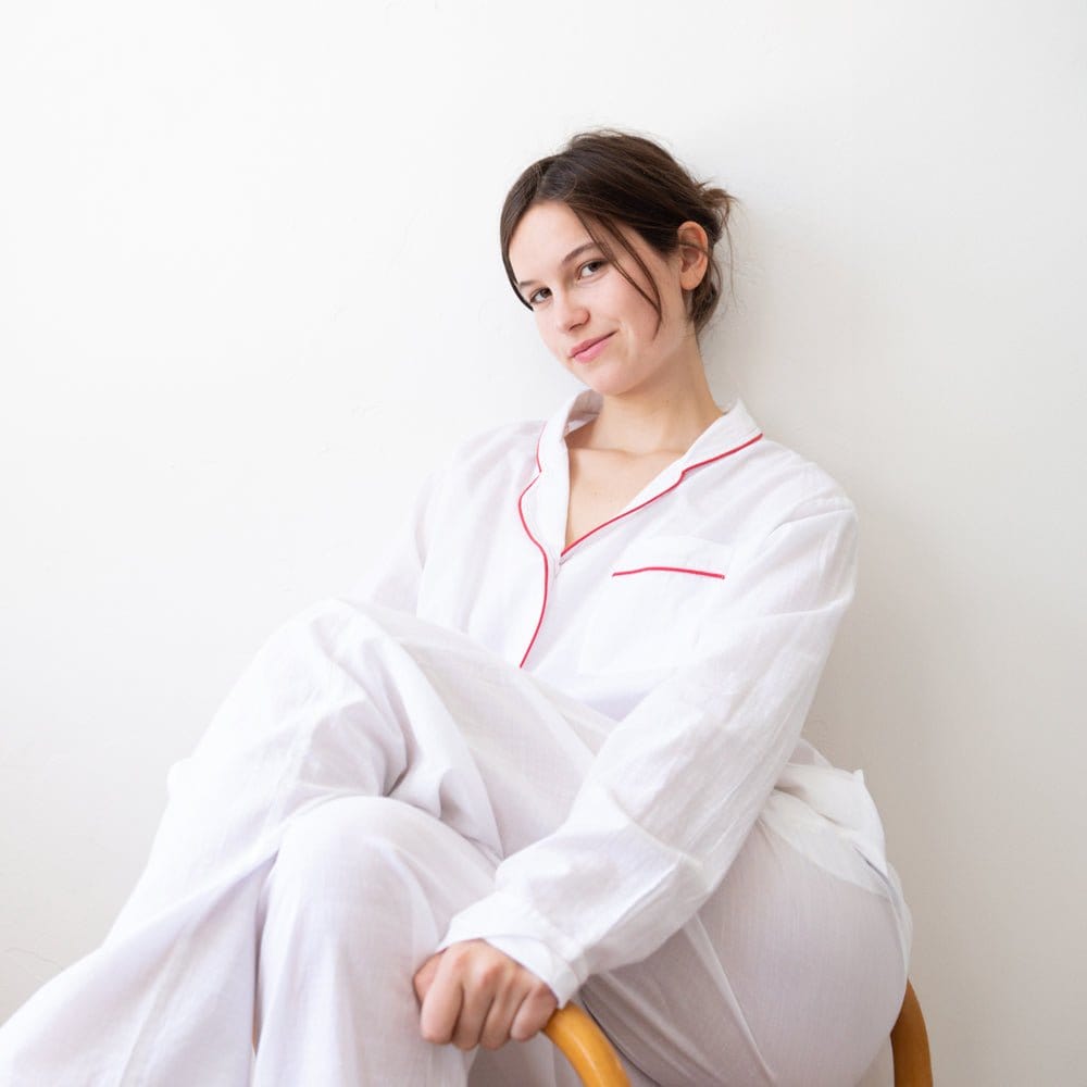 Scarlette Ateliers Sleepwear Women's Pajama Set in White with Red Stiching