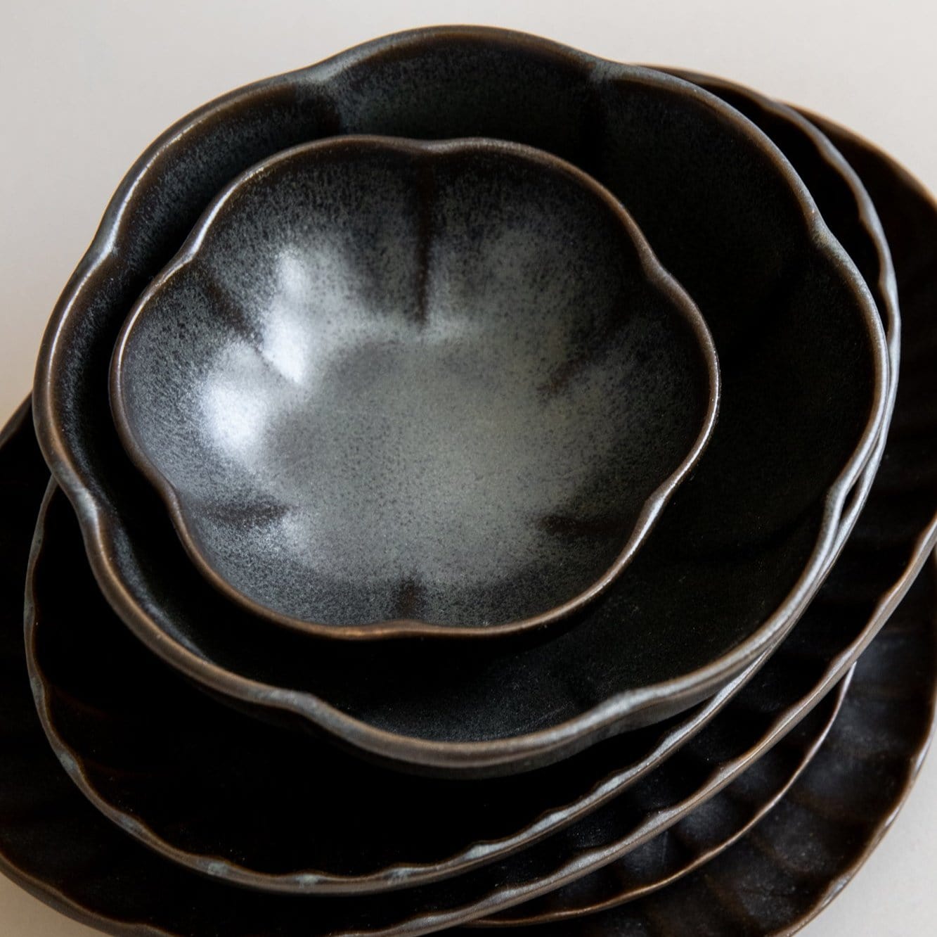 Serax Dinnerware Inku Bowl in Seaweed