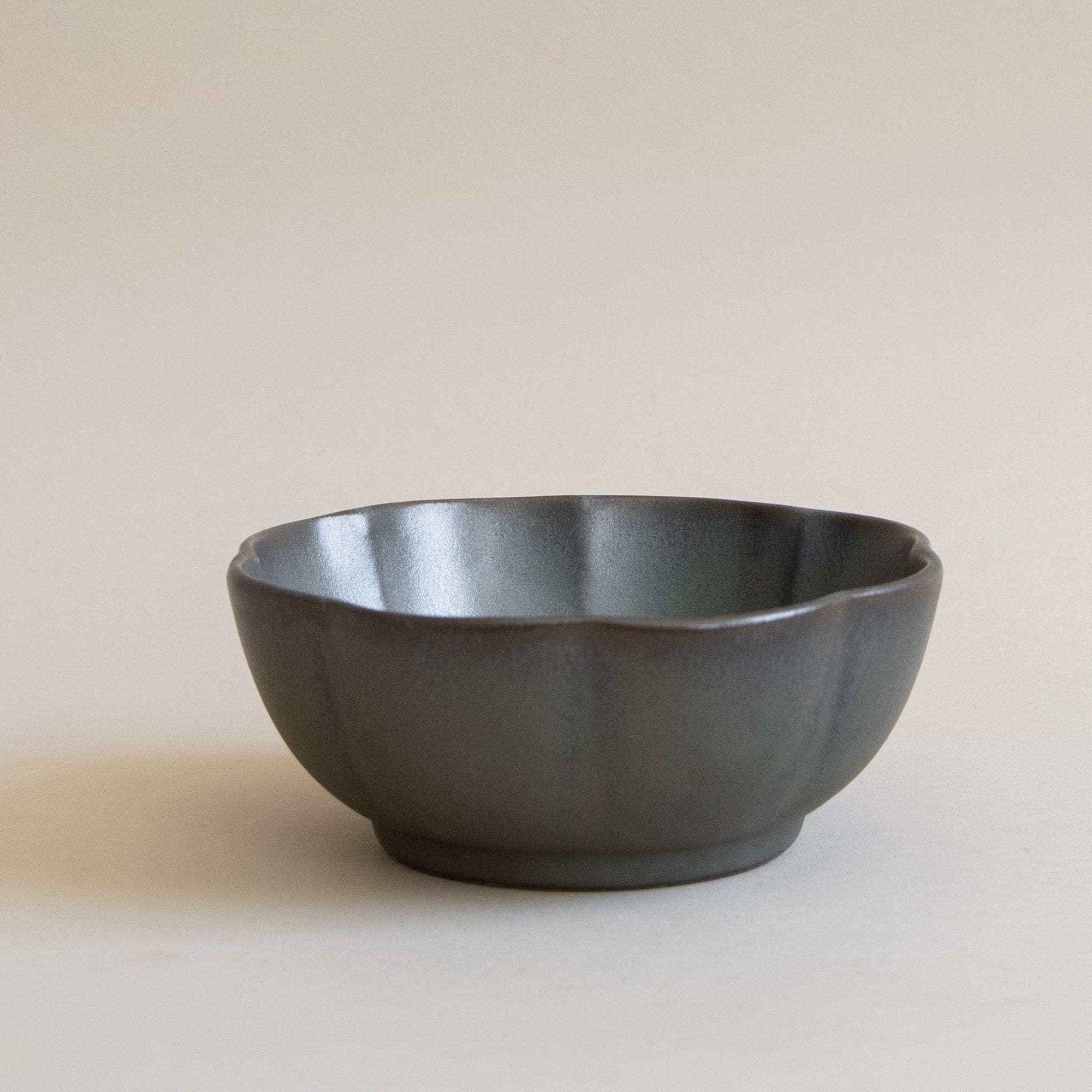 Serax Dinnerware Medium Inku Bowl in Seaweed