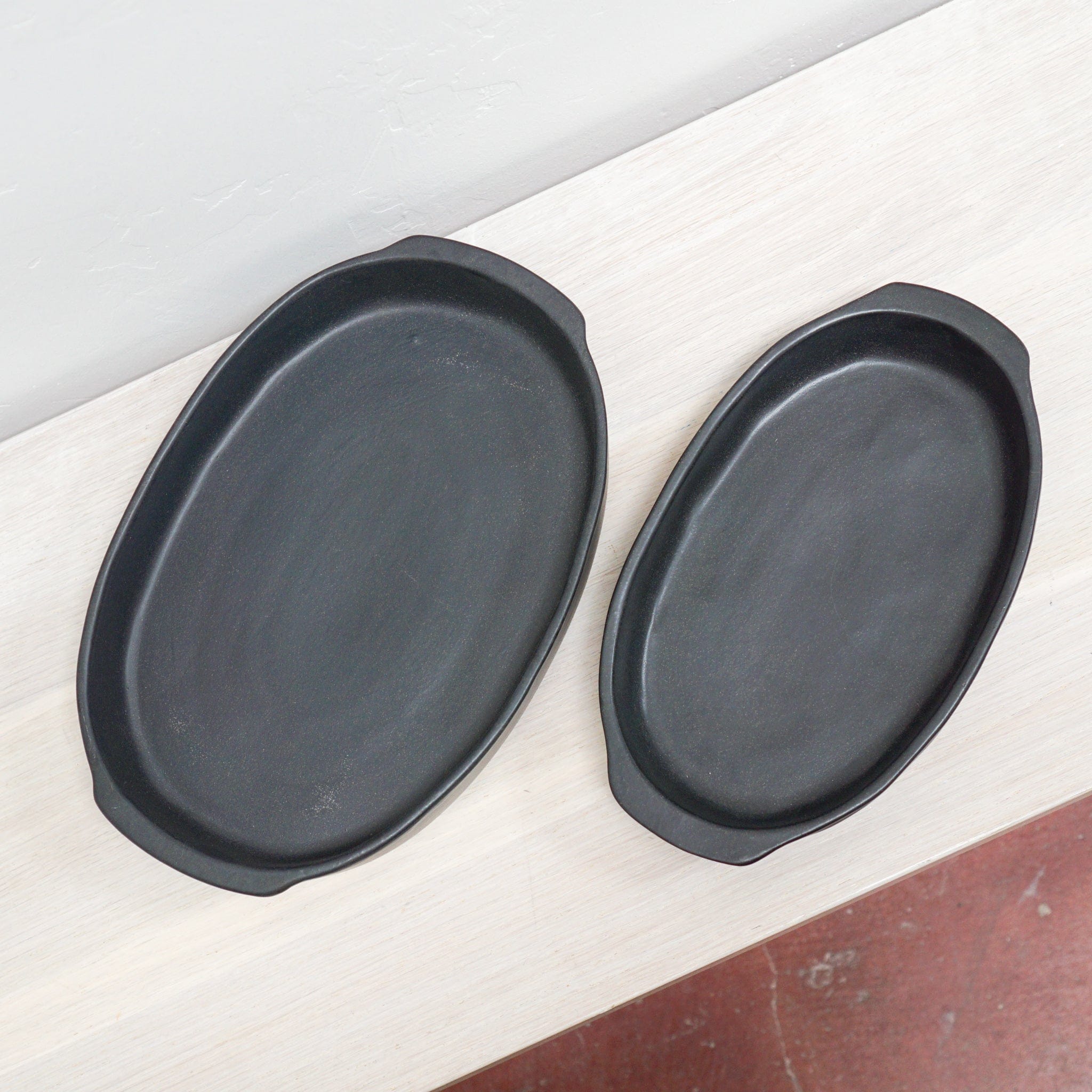 Serax Serveware Medium Ceramic Black Nesting Baking Dishes with Handles