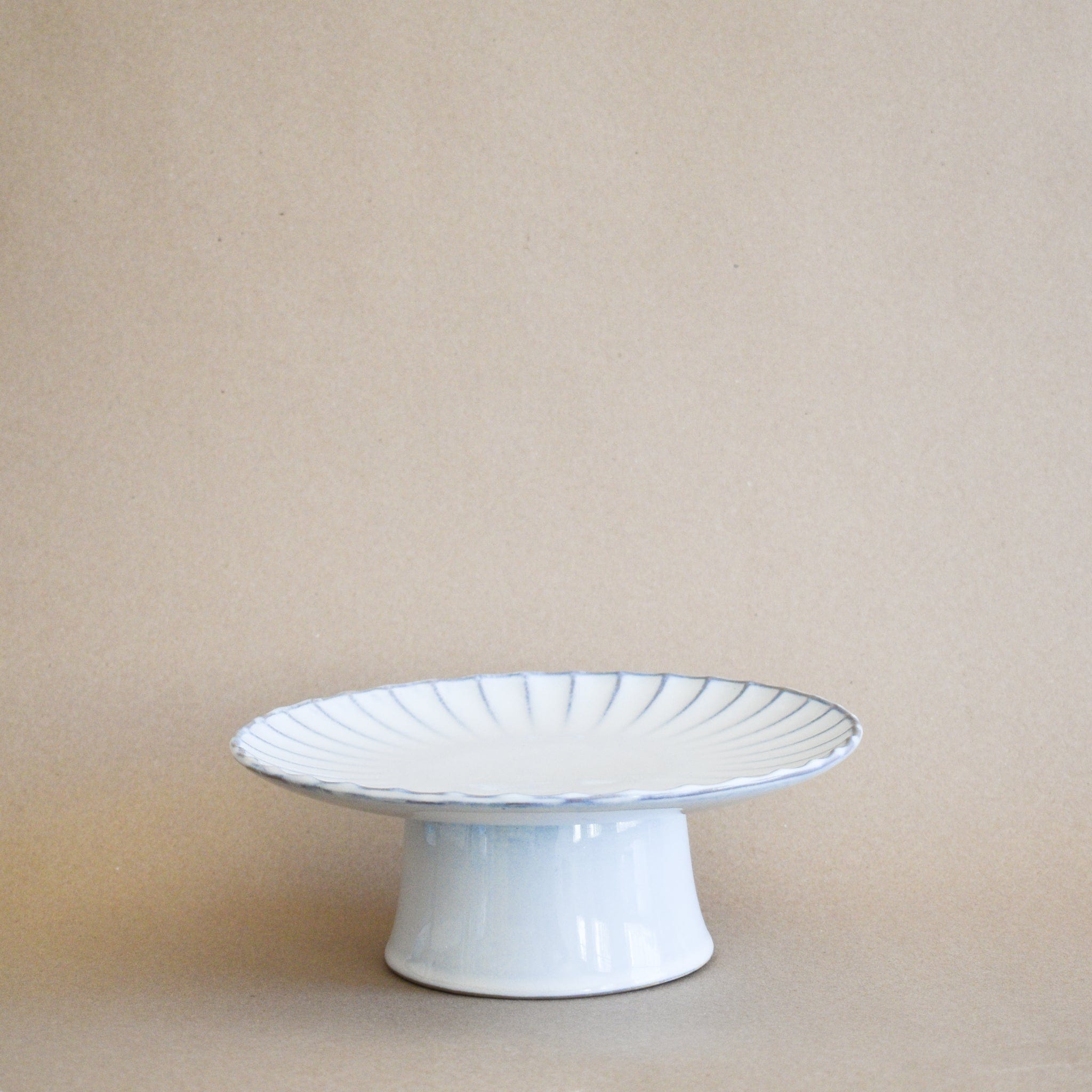 Serax Serveware Medium Inku Scalloped Edge Ceramic Cake Stand in White