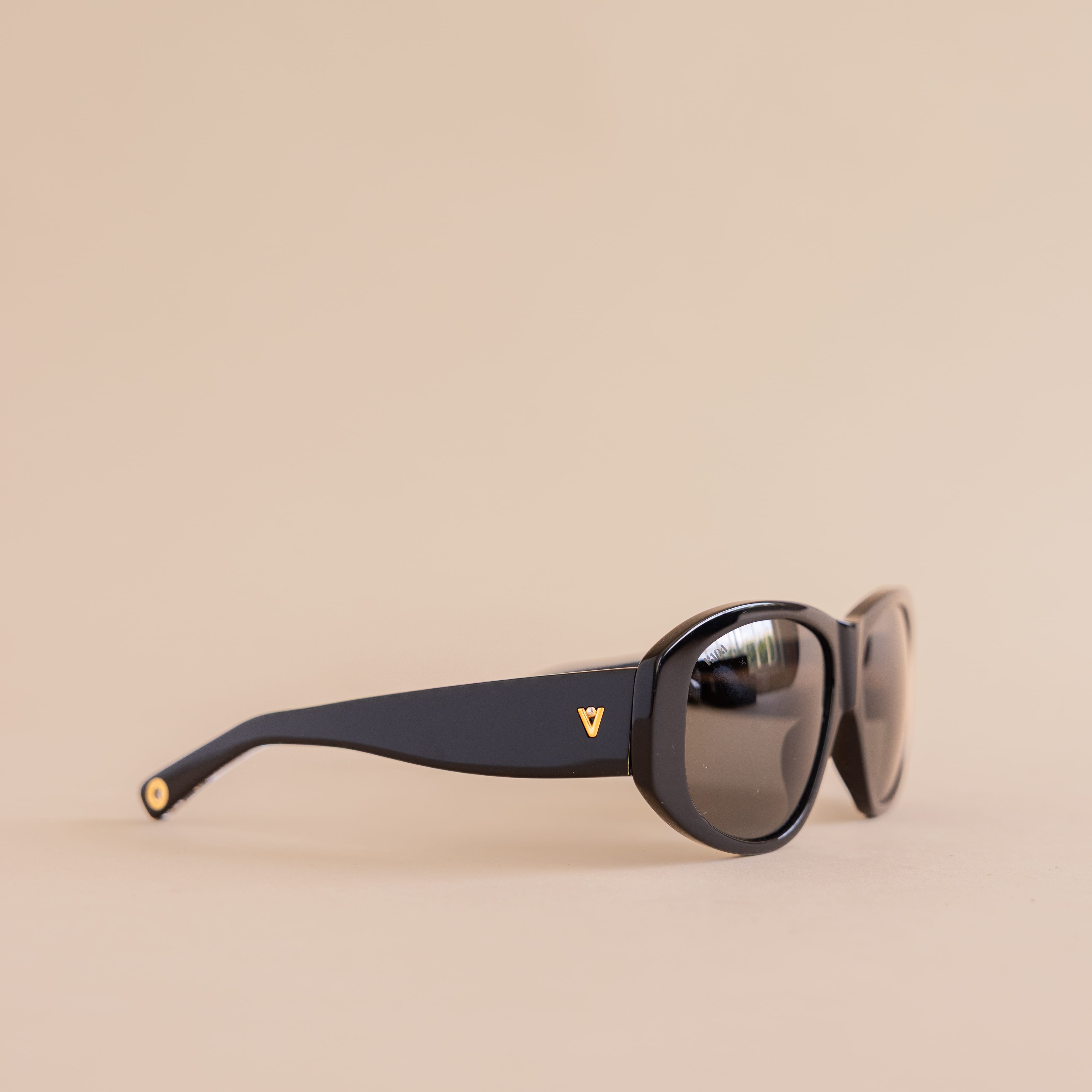 VADA Eyewear Eartha Sunglasses by VADA